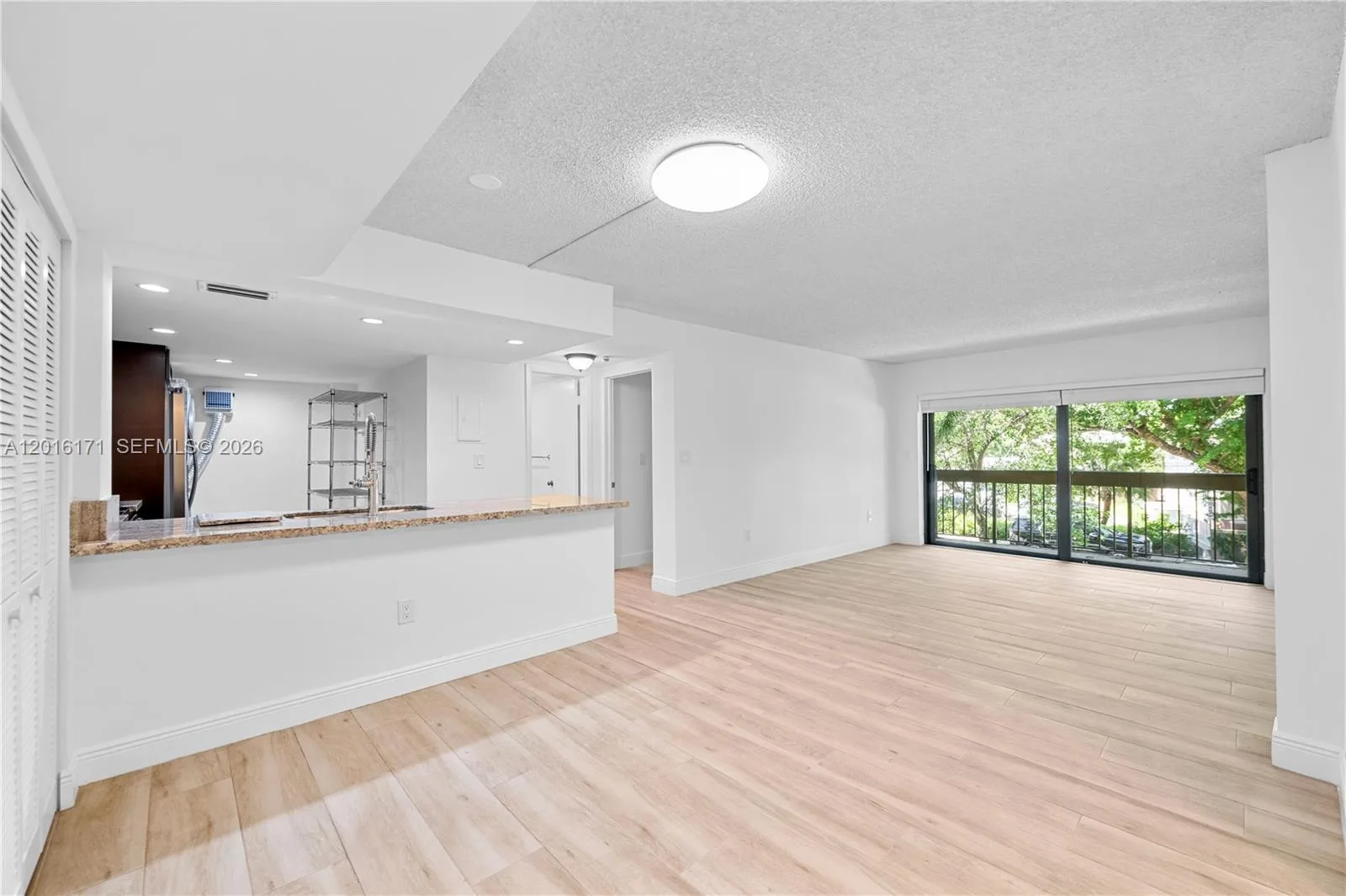 5201 Orduna Dr # 10, Coral Gables, FL 33146 photo 2