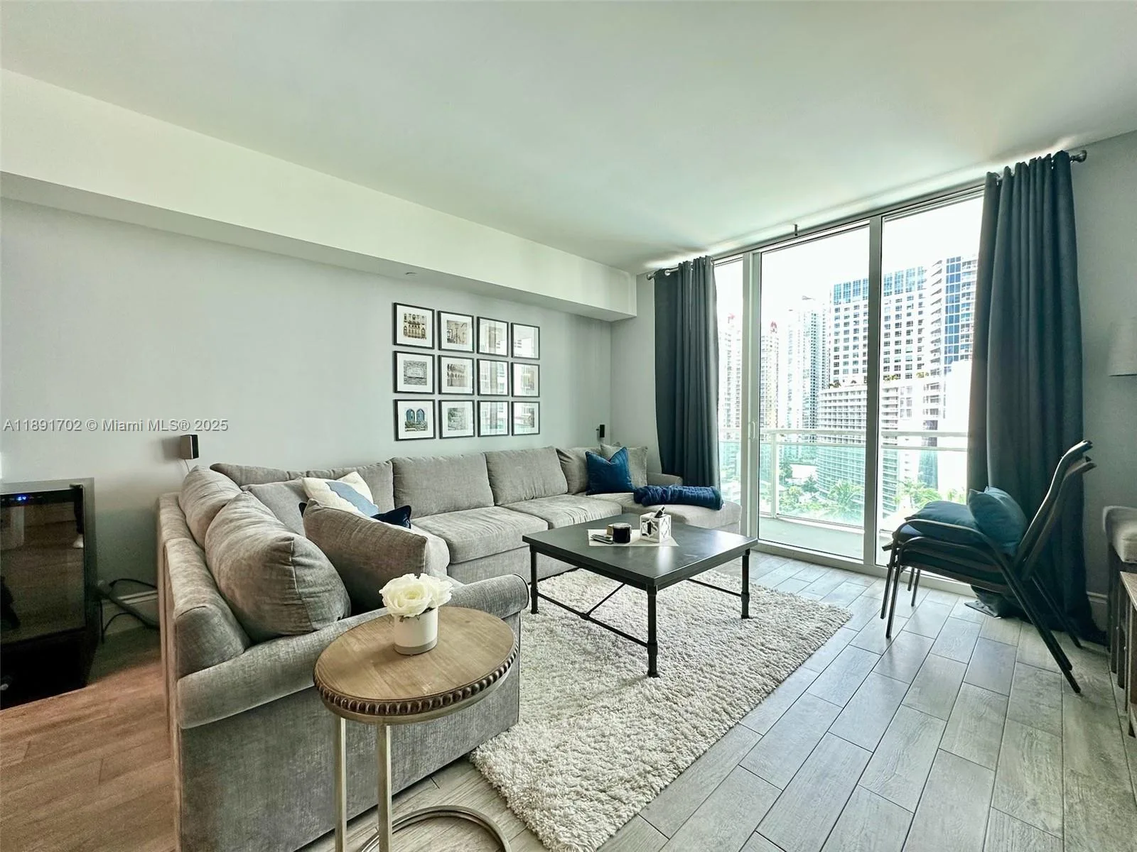 950 Brickell Bay Dr # 1509, Miami, FL 33131 photo 4