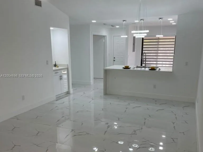 400 Club Cir # 202, Boca Raton, FL 33487 photo 6