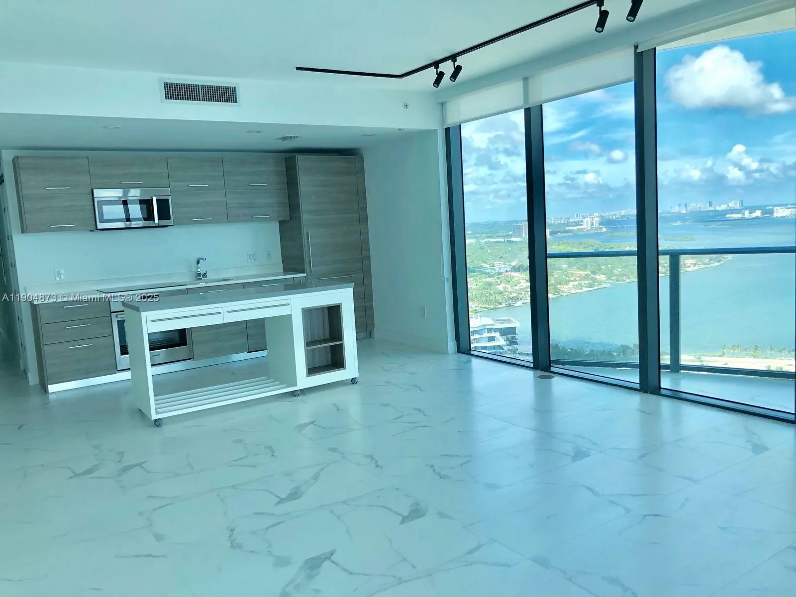 650 NE 32 ST # 4107, Miami, FL 33137 photo 6