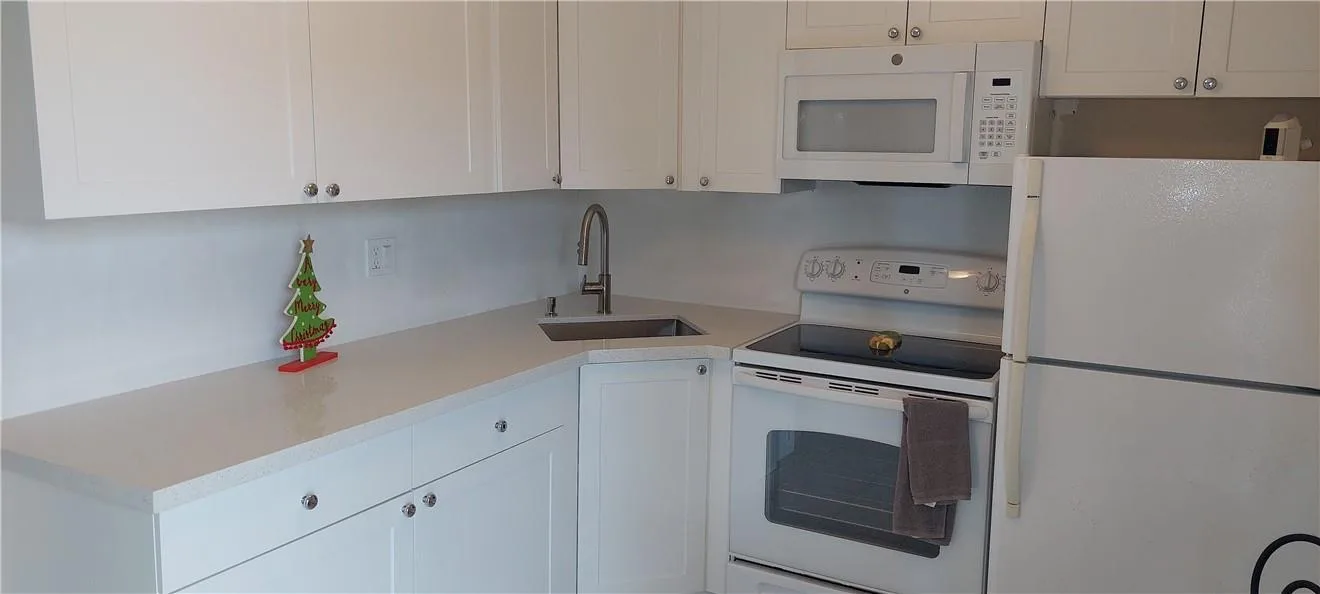 232 HIBISCUS Avenue # 114, Lauderdale By The Sea, FL 33308 photo 6