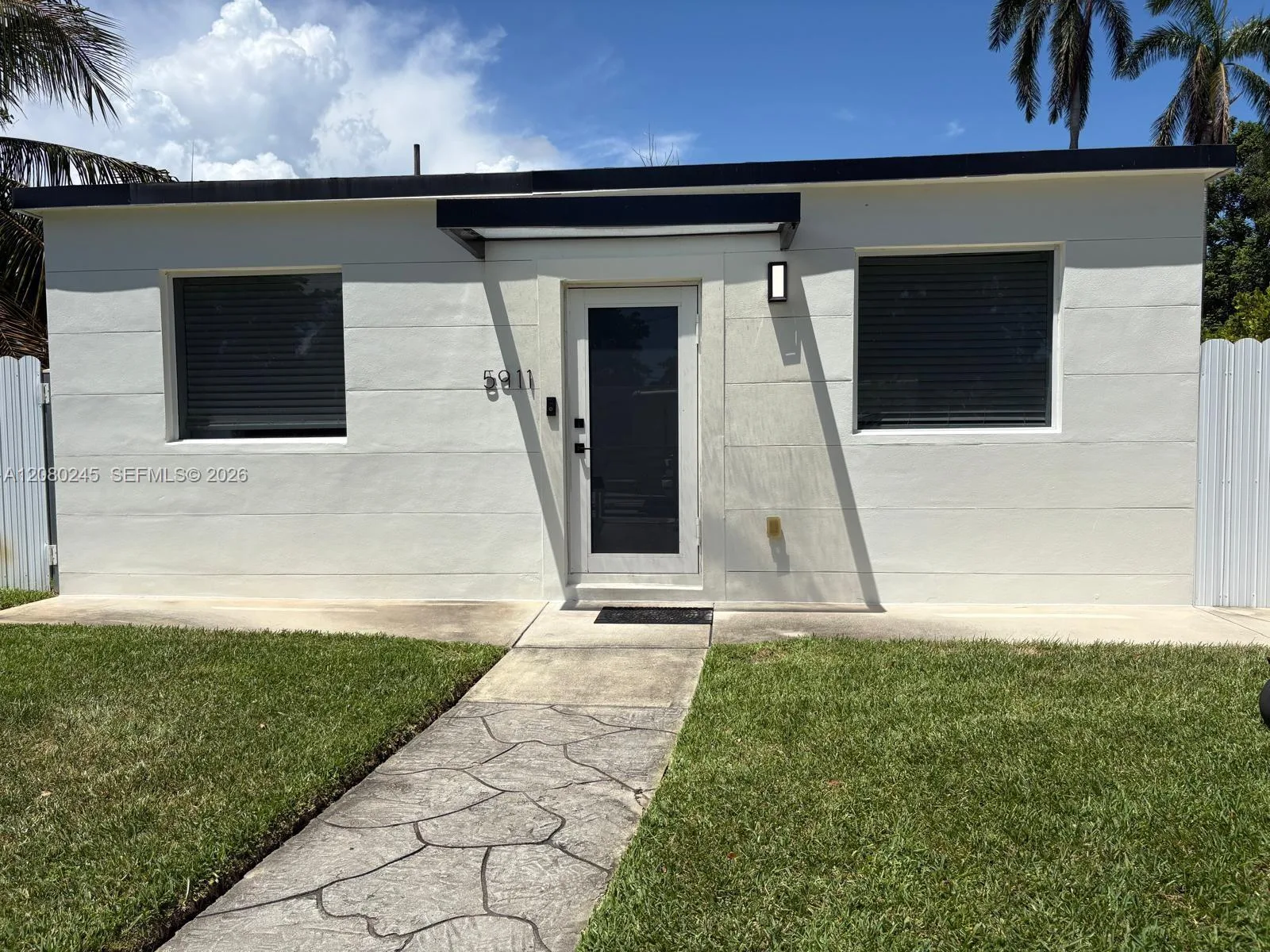 5911 SW 62nd Ter, South Miami, FL 33143