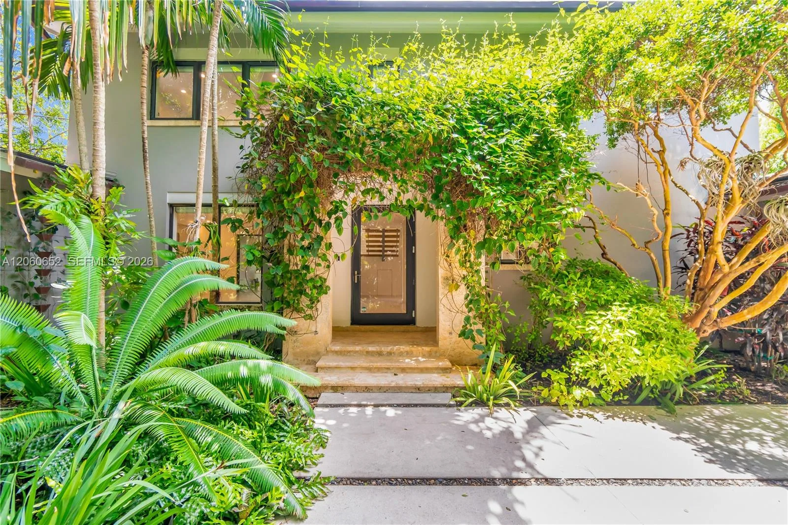 6840 Sunrise Pl, Coral Gables, FL 33133 photo 3