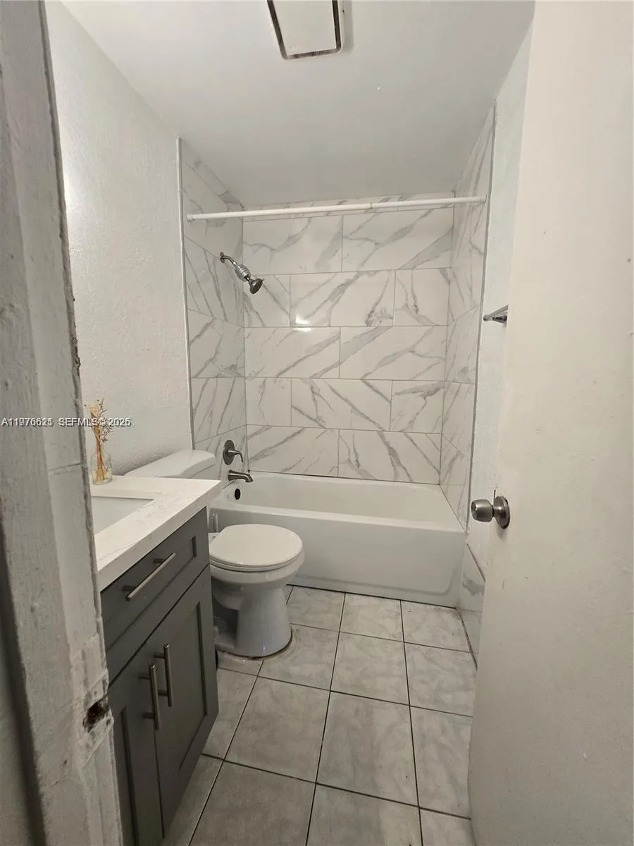 2111 NW 26th Ave # 2111, Fort Lauderdale, FL 33311 photo 8