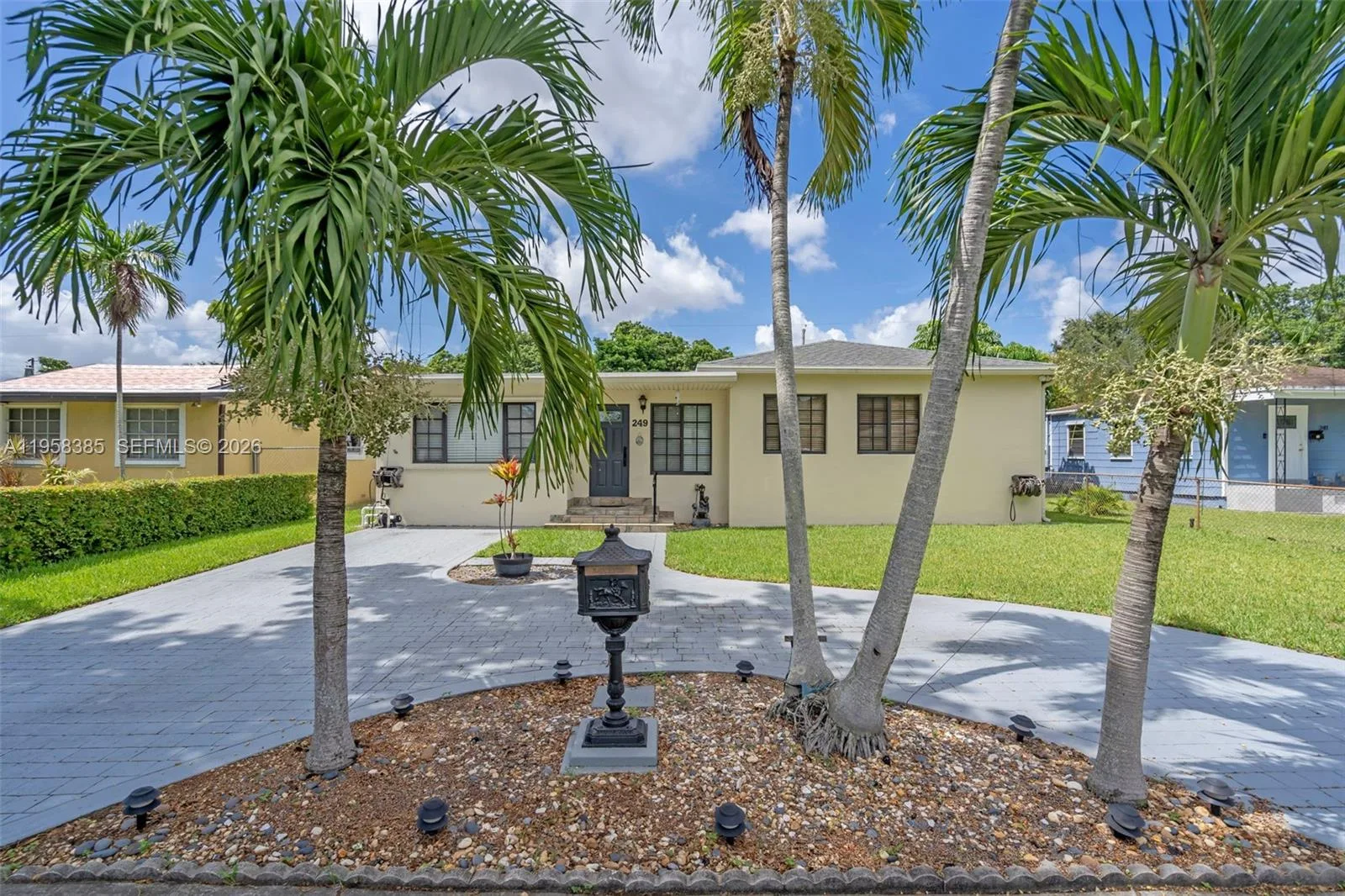 249 Carlisle Dr, Miami Springs, FL 33166 photo 3
