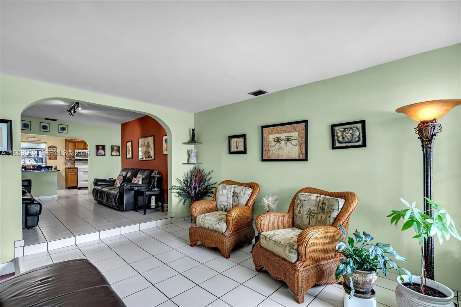 249 Carlisle Dr, Miami Springs, FL 33166 photo 5