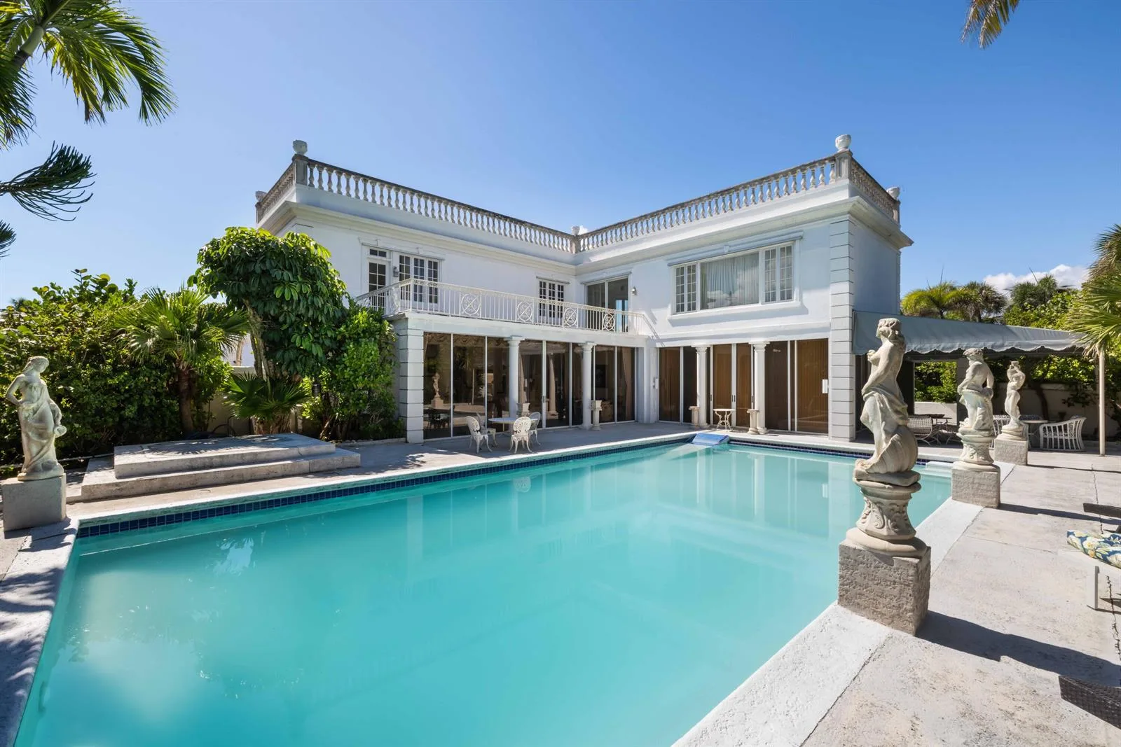 1048 S Ocean Boulevard, Palm Beach, FL 33480 photo 2