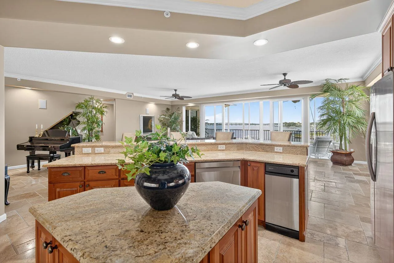 1160 SW Chapman Way # 204, Palm City, FL 34990