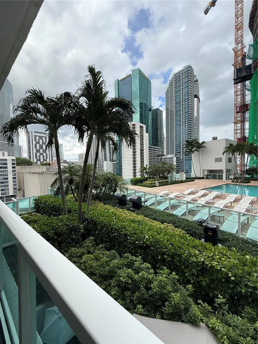 31 SE 5th St # 1204, Miami, FL 33131 photo 2