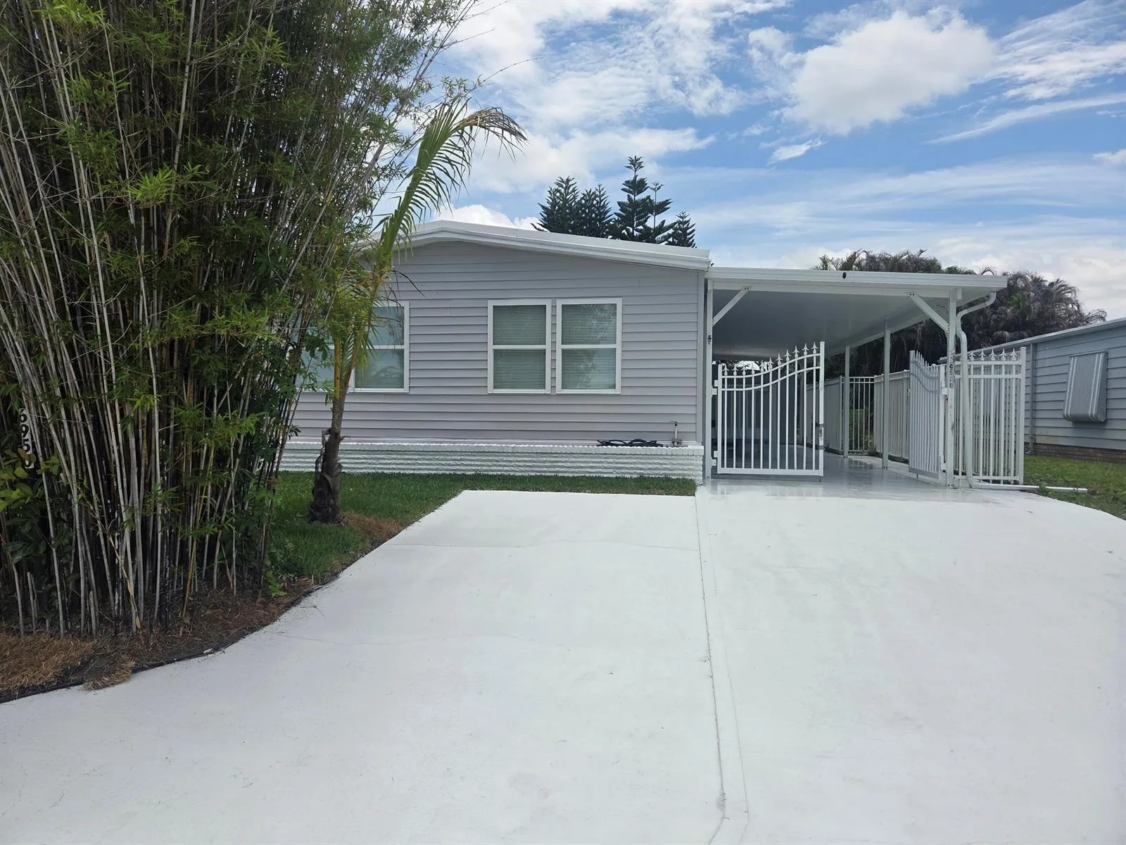 6950 SE Congress Street, Hobe Sound, FL 33455