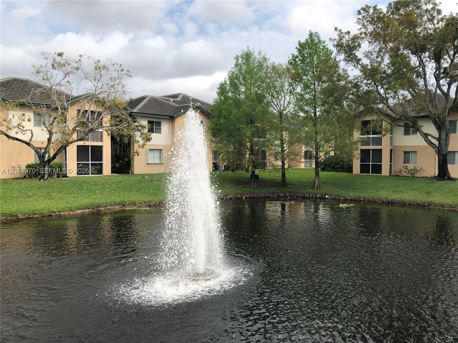 9855 Westview Dr # 715, Coral Springs, FL 33076