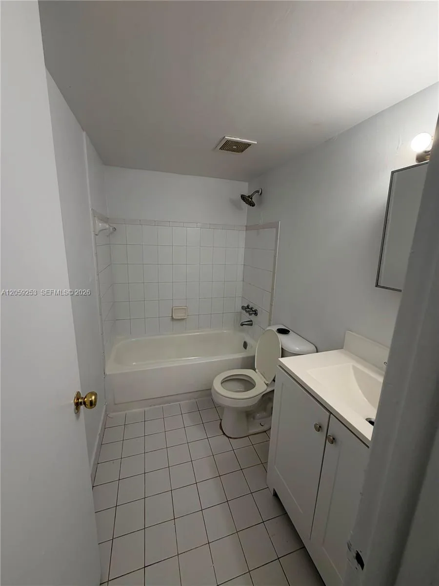 291 NW 177th St # C-117, Miami Gardens, FL 33169 photo 11