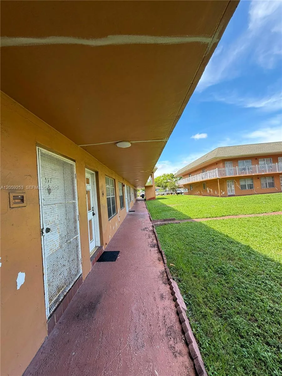 291 NW 177th St # C-117, Miami Gardens, FL 33169 photo 12