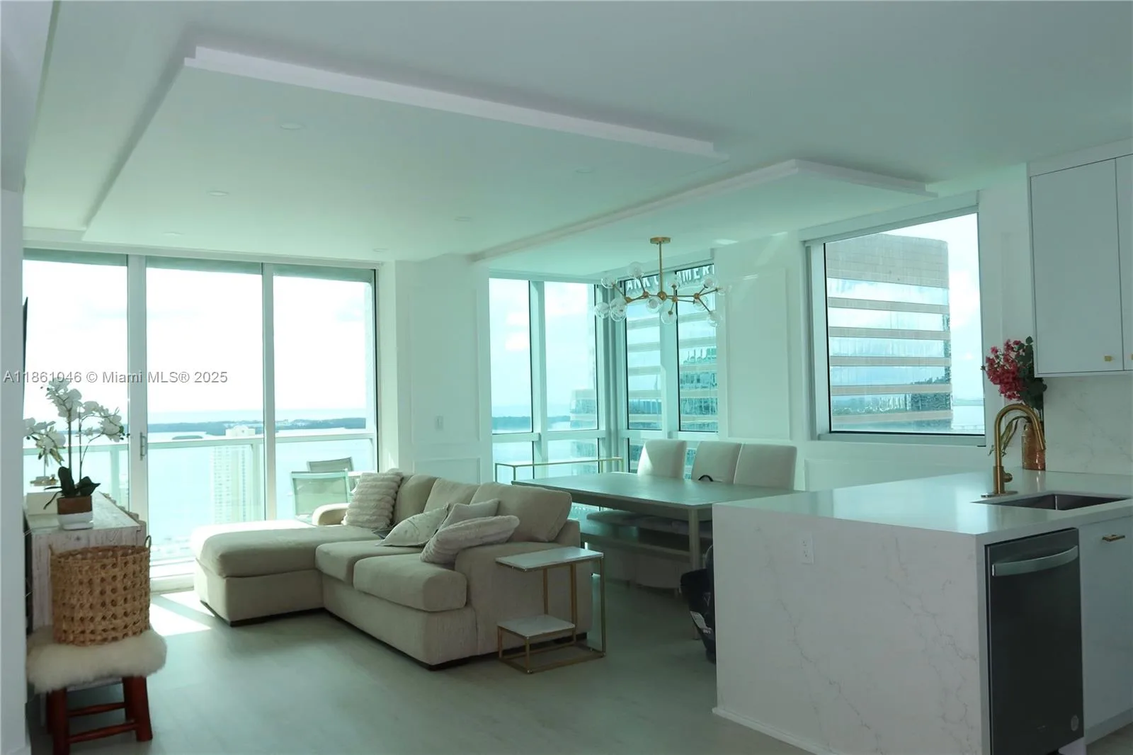 500 Brickell Ave # 3902, Miami, FL 33131