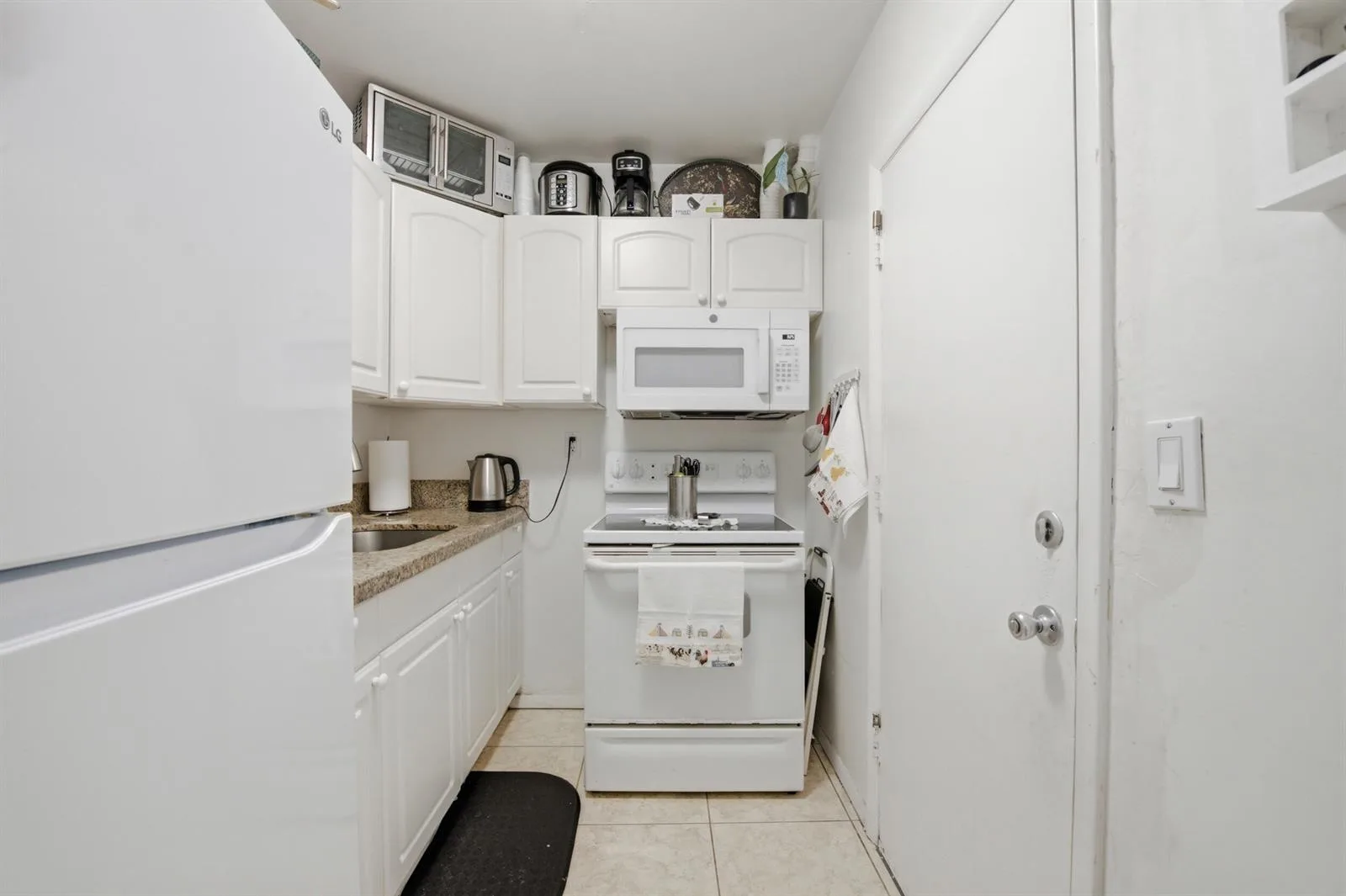 3550 NW 8th Avenue # 812, Pompano Beach, FL 33064 photo 12
