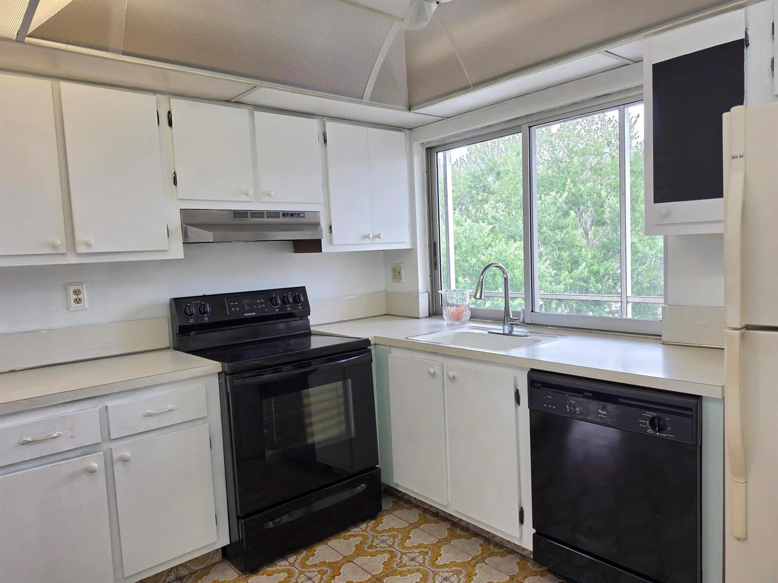 9330 Lime Bay Boulevard # 301, Tamarac, FL 33321 photo 12