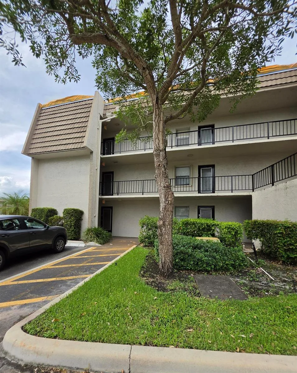 9330 Lime Bay Boulevard # 301, Tamarac, FL 33321 — zdjęcie 4