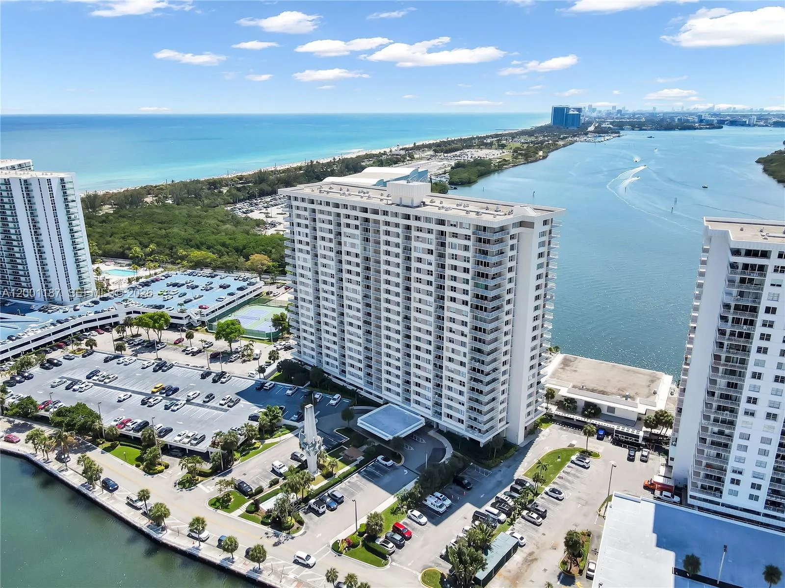 300 Bayview Dr # 315, Sunny Isles Beach, FL 33160