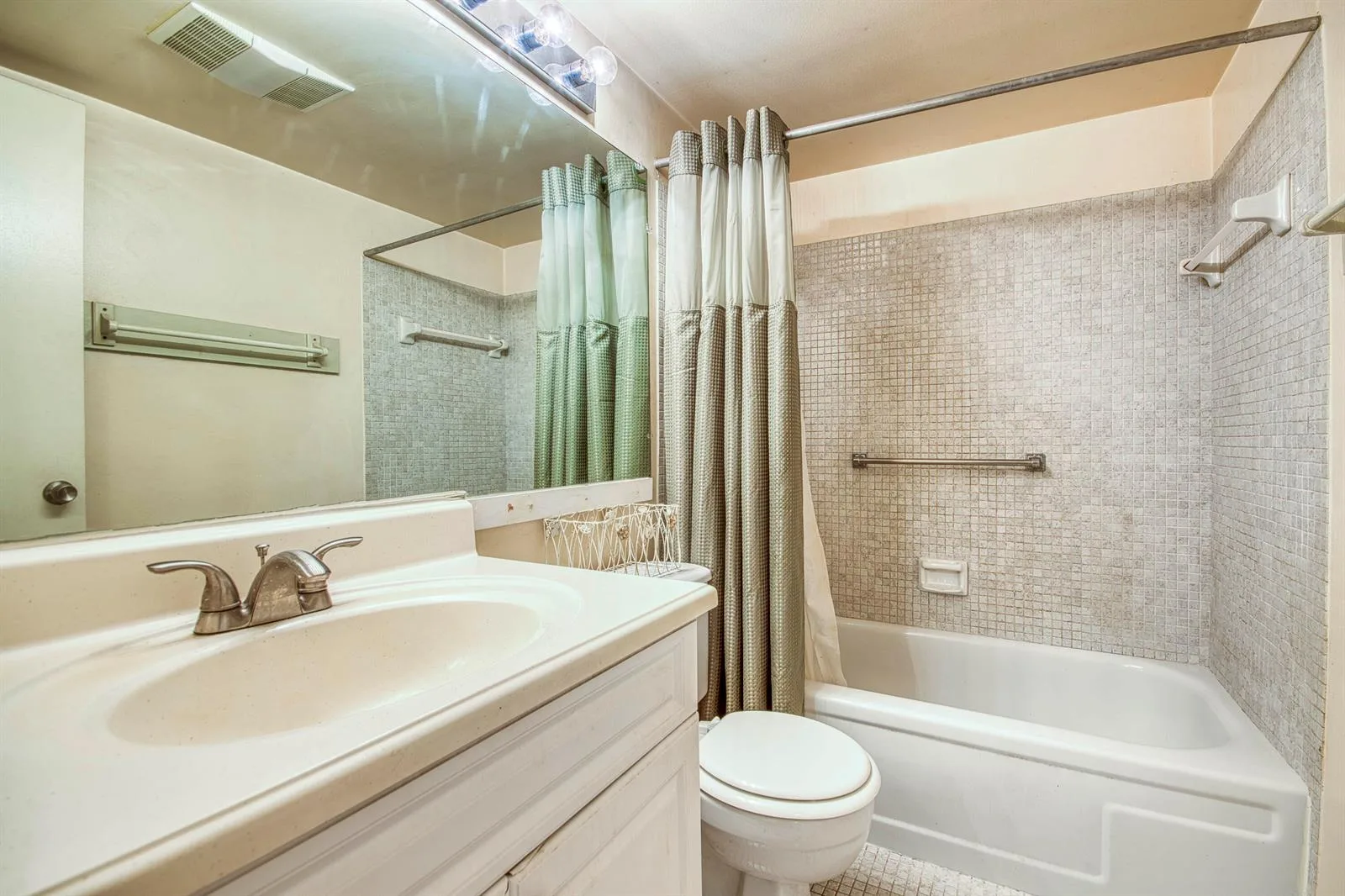 279 Tilford M, Deerfield Beach, FL 33442 photo 8