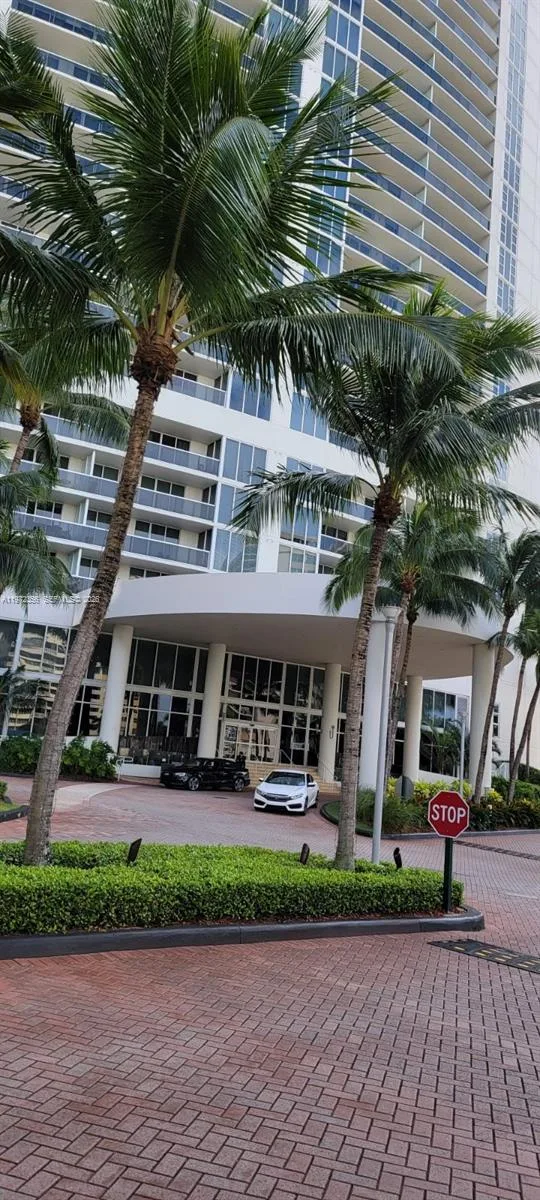 1850 S Ocean Dr # 3007, Hallandale Beach, FL 33009 photo 3