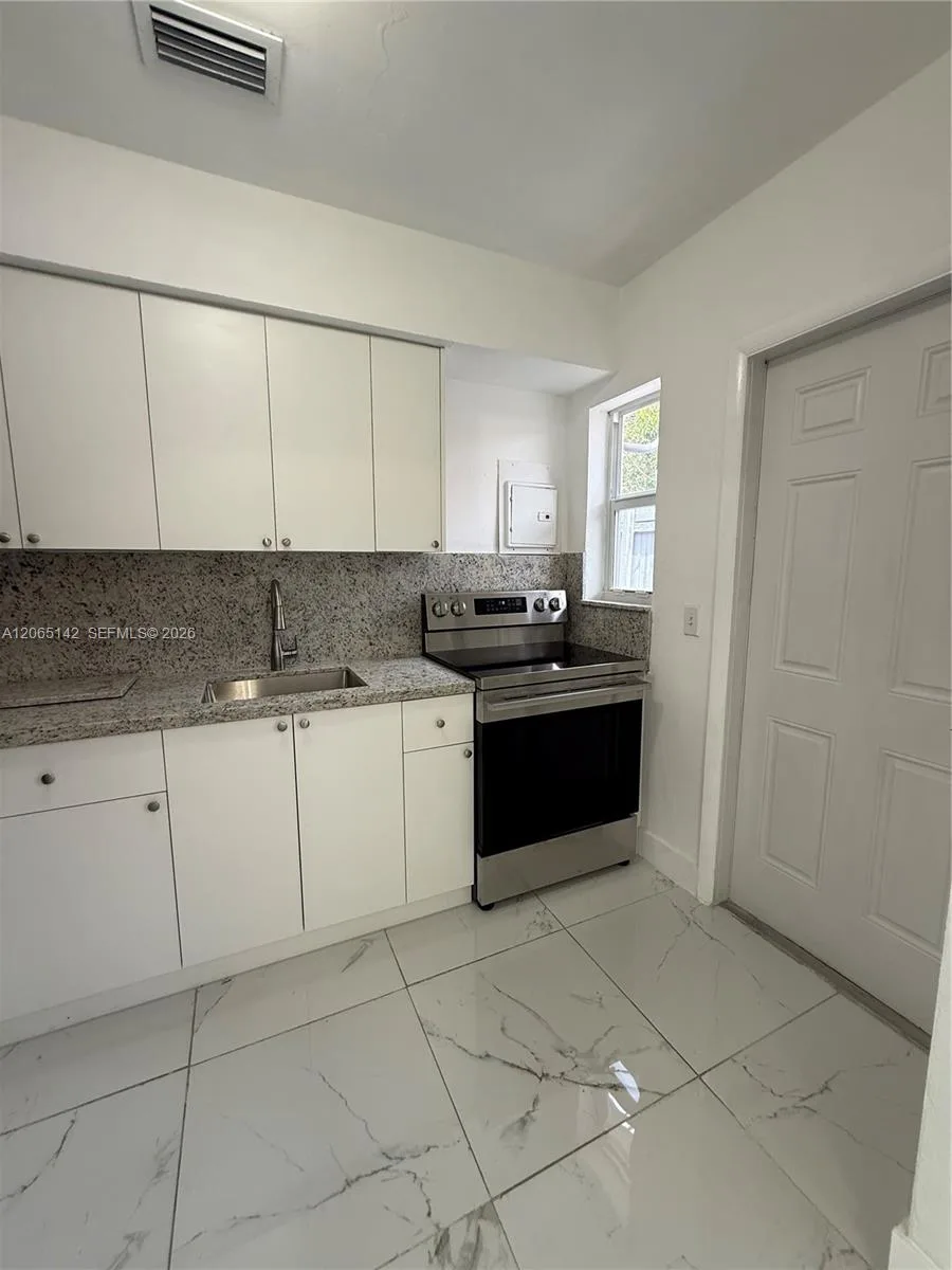 3177 SW 27th Ter # 3177, Miami, FL 33133 photo 8