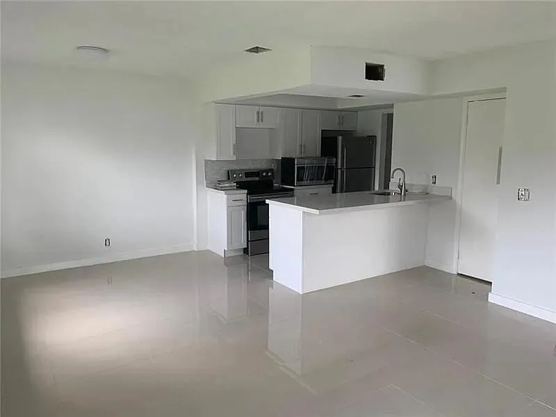 5702 NW 21ST Street # 32-B, Lauderhill, FL 33313 photo 3