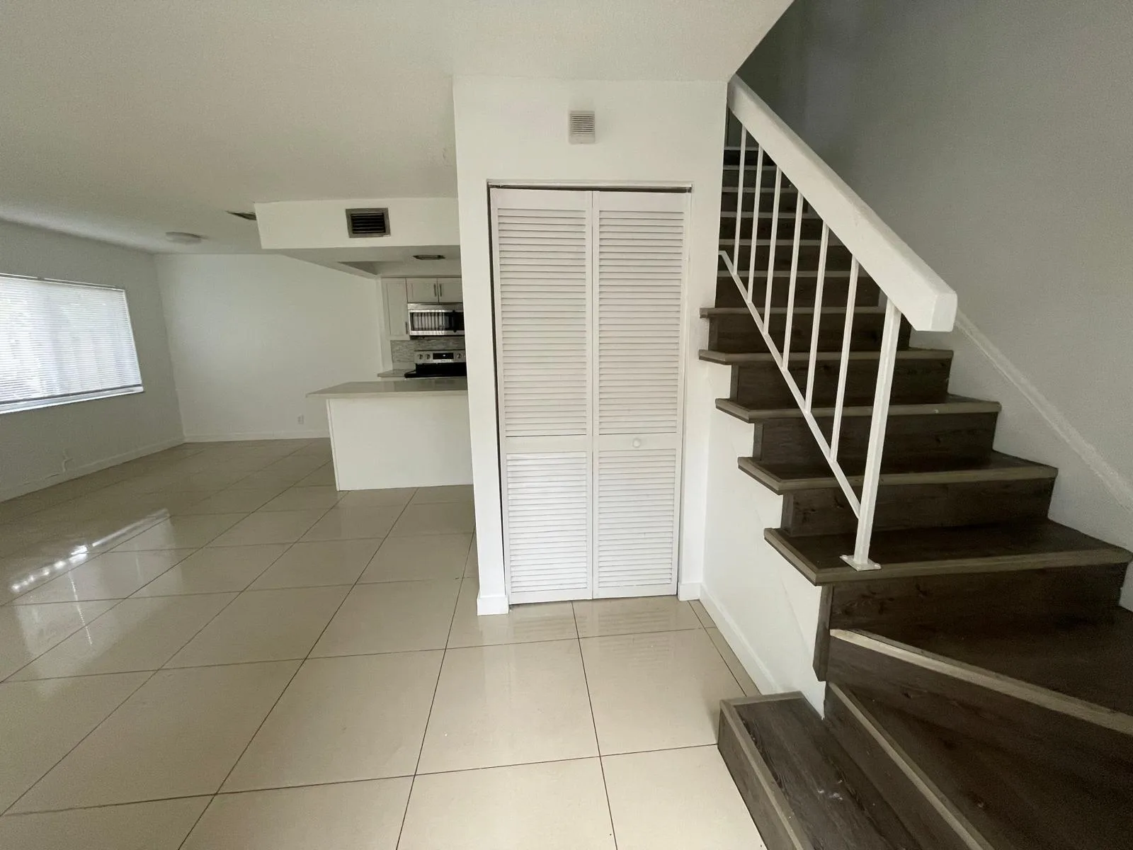 5702 NW 21ST Street # 32-B, Lauderhill, FL 33313 photo 4