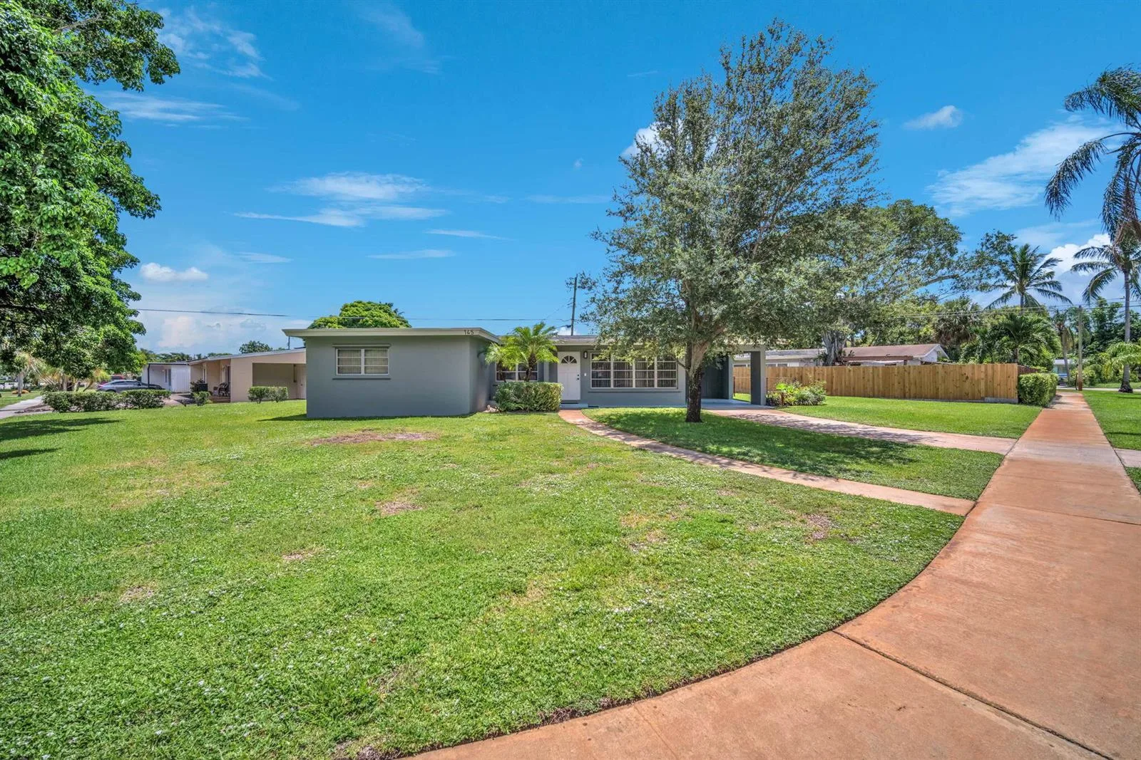 145 Greenbrier Drive, Palm Springs, FL 33461 photo 4