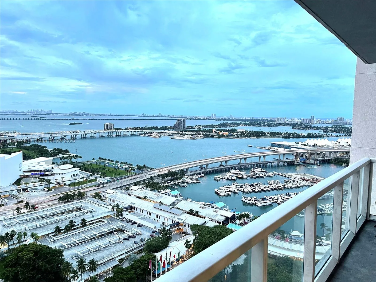 244 Biscayne Blvd # 3404, Miami, FL 33132