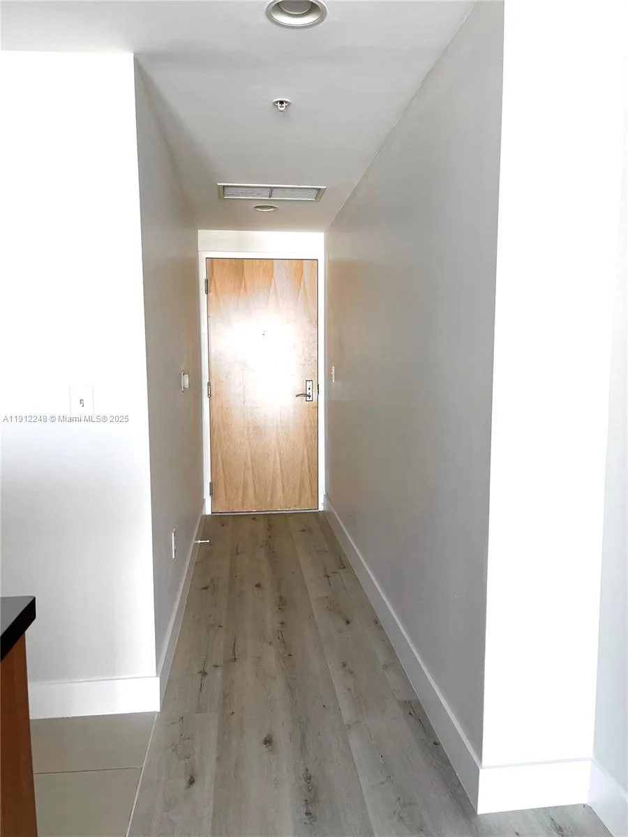 244 Biscayne Blvd # 3404, Miami, FL 33132 photo 10