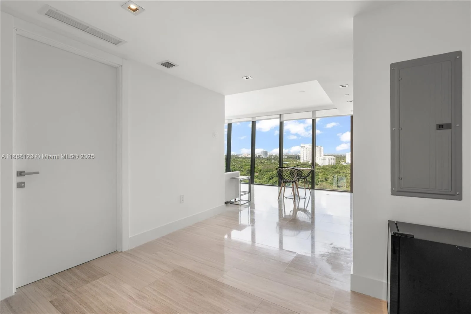 1451 Brickell Ave # 1204, Miami, FL 33131 photo 2
