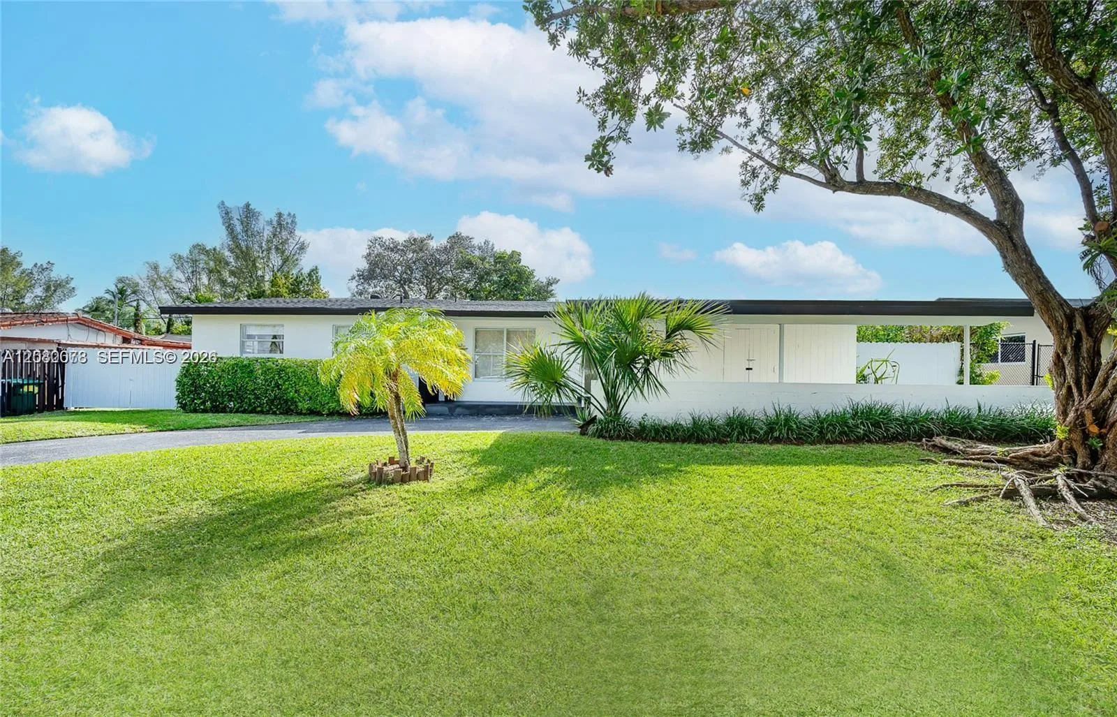 8810 SW 43rd Ter, Miami, FL 33165