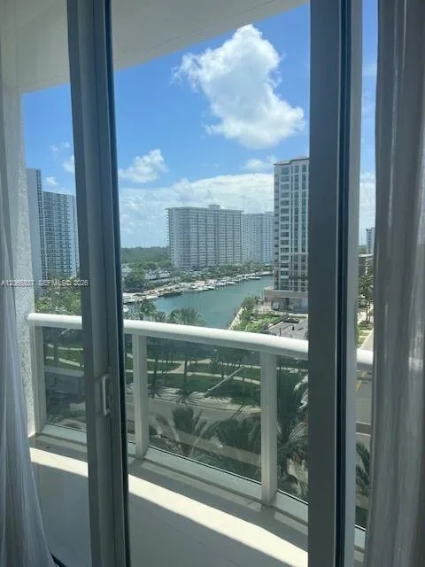 15901 Collins Ave # 604, Sunny Isles Beach, FL 33160 photo 12