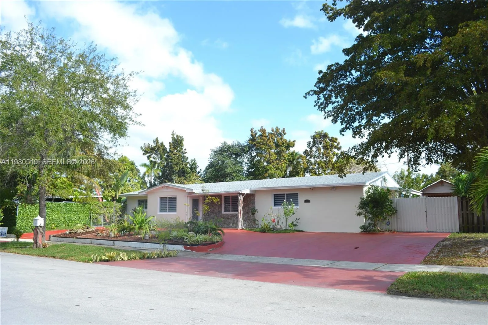 19901 SW 92nd Ave, Cutler Bay, FL 33157 photo 2
