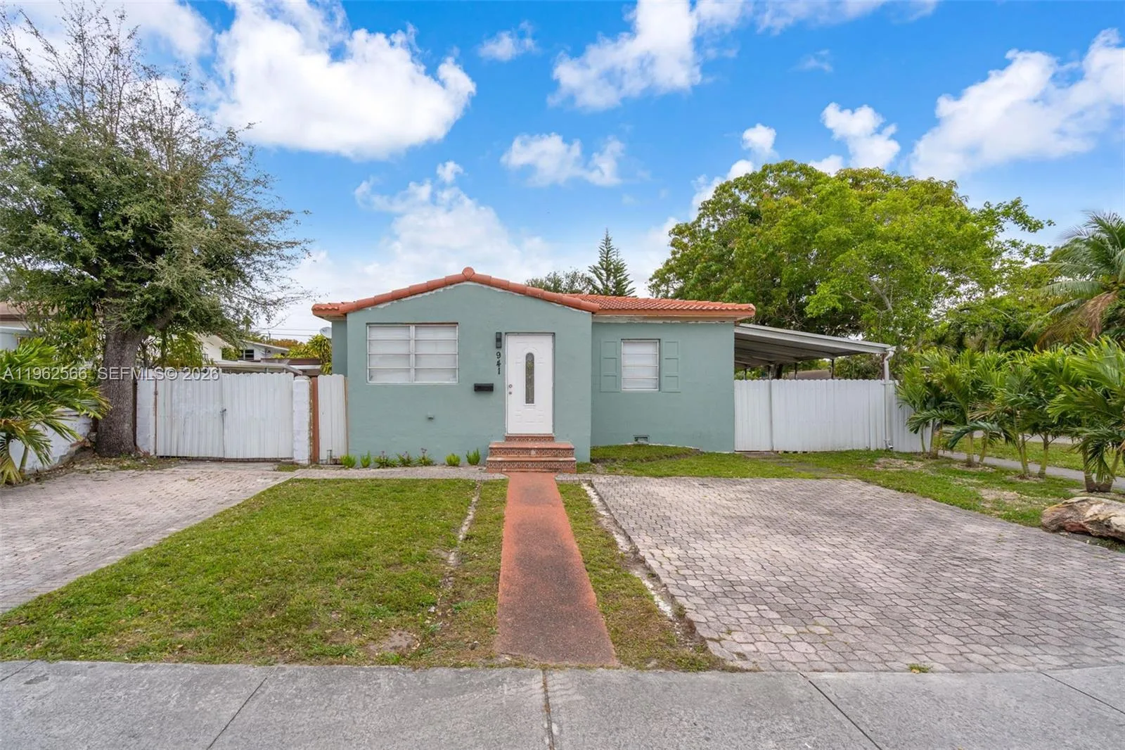 941 SW 31st Ct, Miami, FL 33135