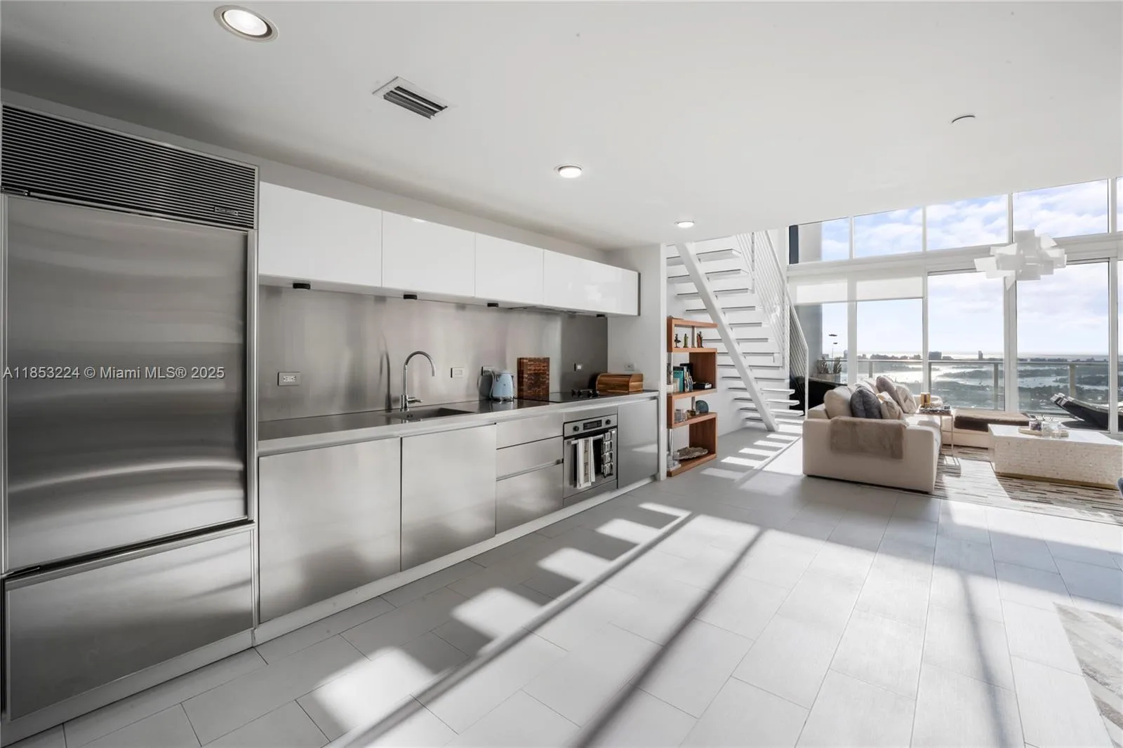 1040 Biscayne Blvd # 3203, Miami, FL 33132 photo 11