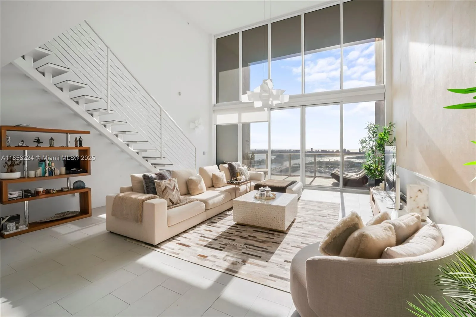 1040 Biscayne Blvd # 3203, Miami, FL 33132 photo 5