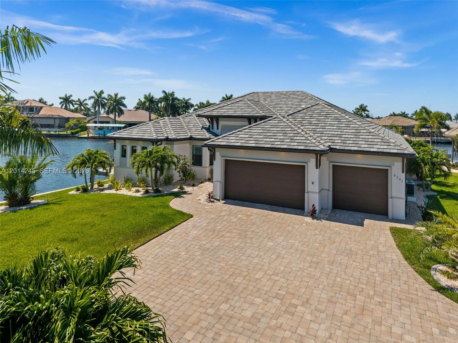 5201 Skylark Ct, Cape Coral, FL 33904 photo 4