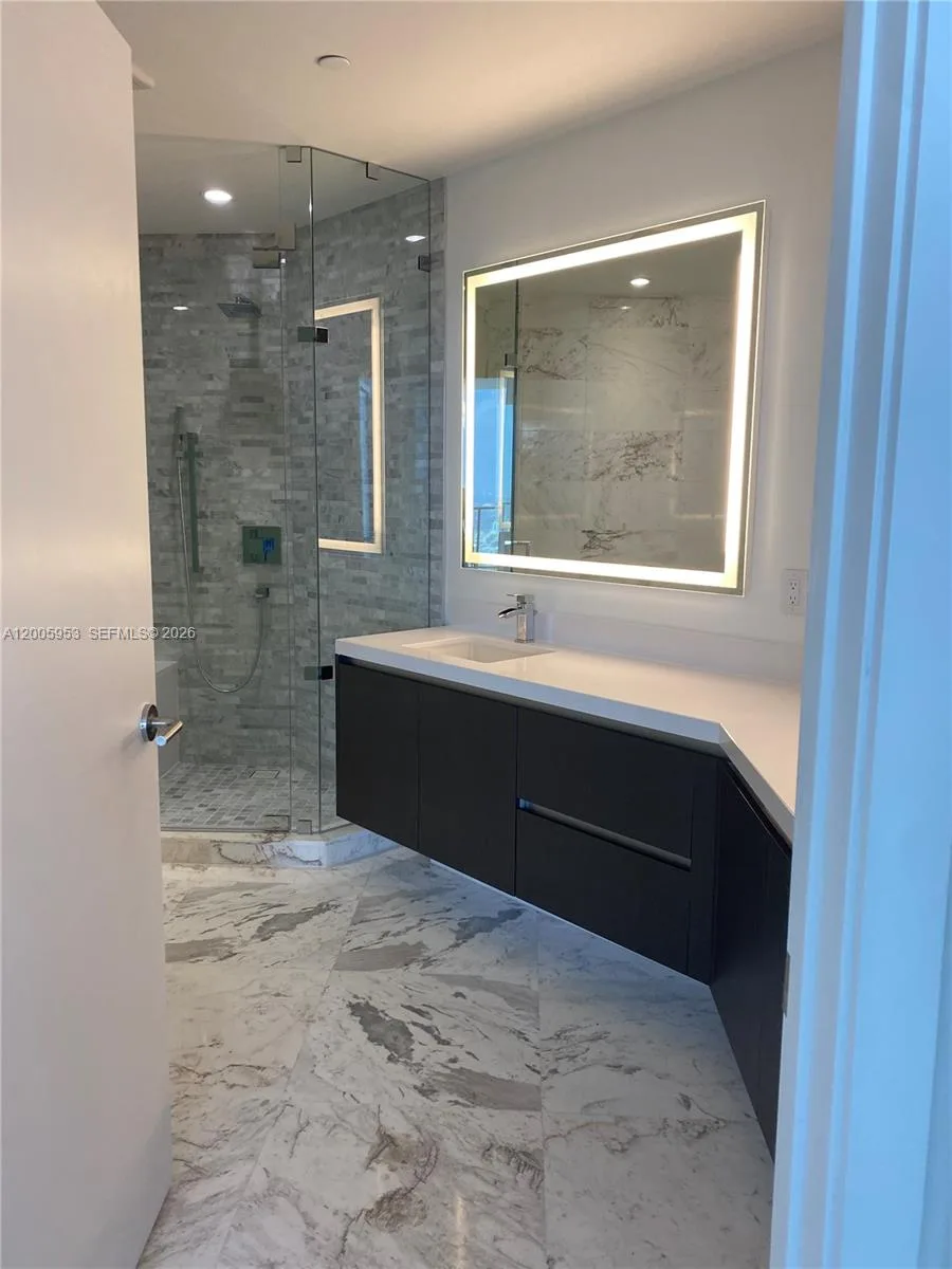 851 NE 1st Ave # 4404, Miami, FL 33132 photo 2