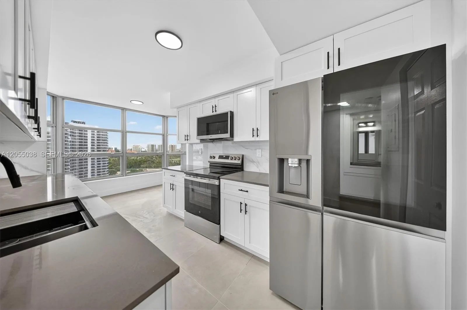 3530 Mystic Pointe Dr # 1606, Aventura, FL 33180 photo 2