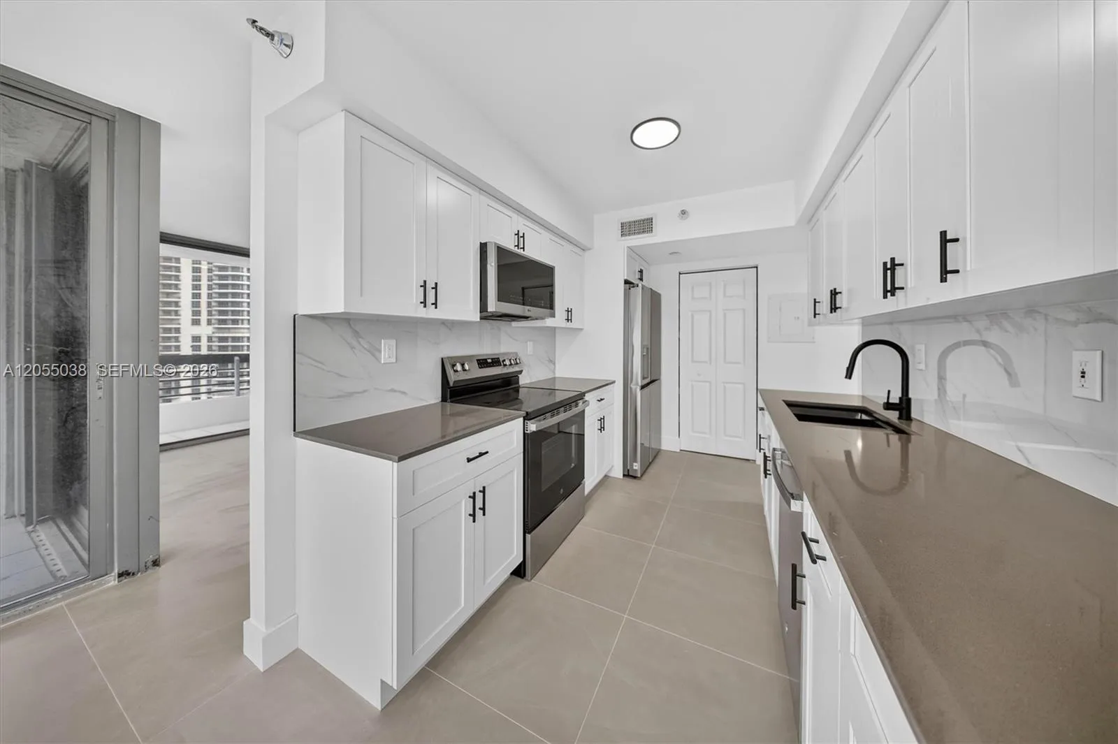 3530 Mystic Pointe Dr # 1606, Aventura, FL 33180 photo 6