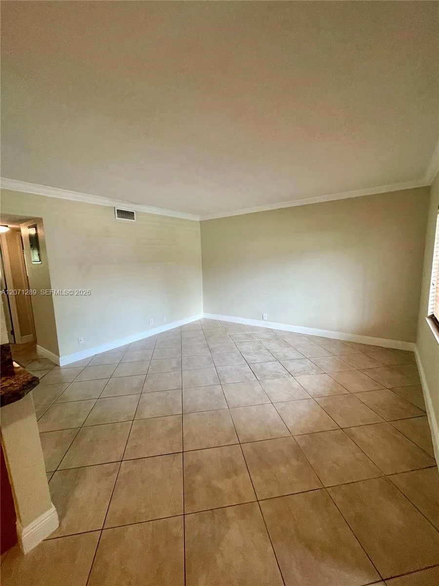 1460 NE 18th St # 102, Fort Lauderdale, FL 33305 photo 3