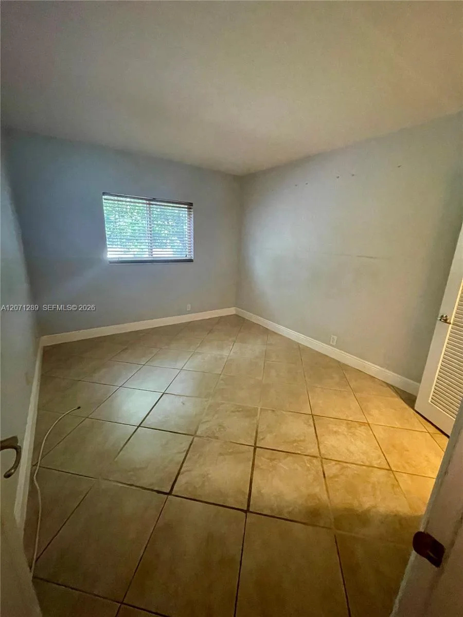 1460 NE 18th St # 102, Fort Lauderdale, FL 33305 photo 4
