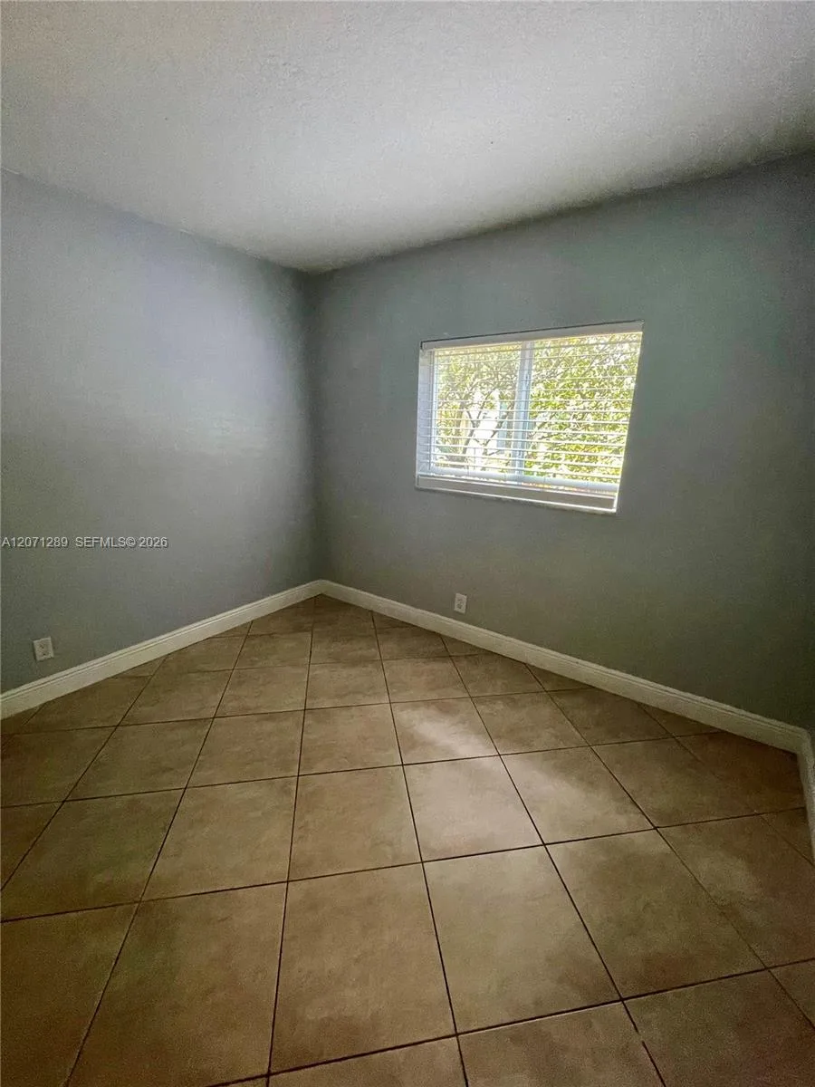 1460 NE 18th St # 102, Fort Lauderdale, FL 33305 photo 5