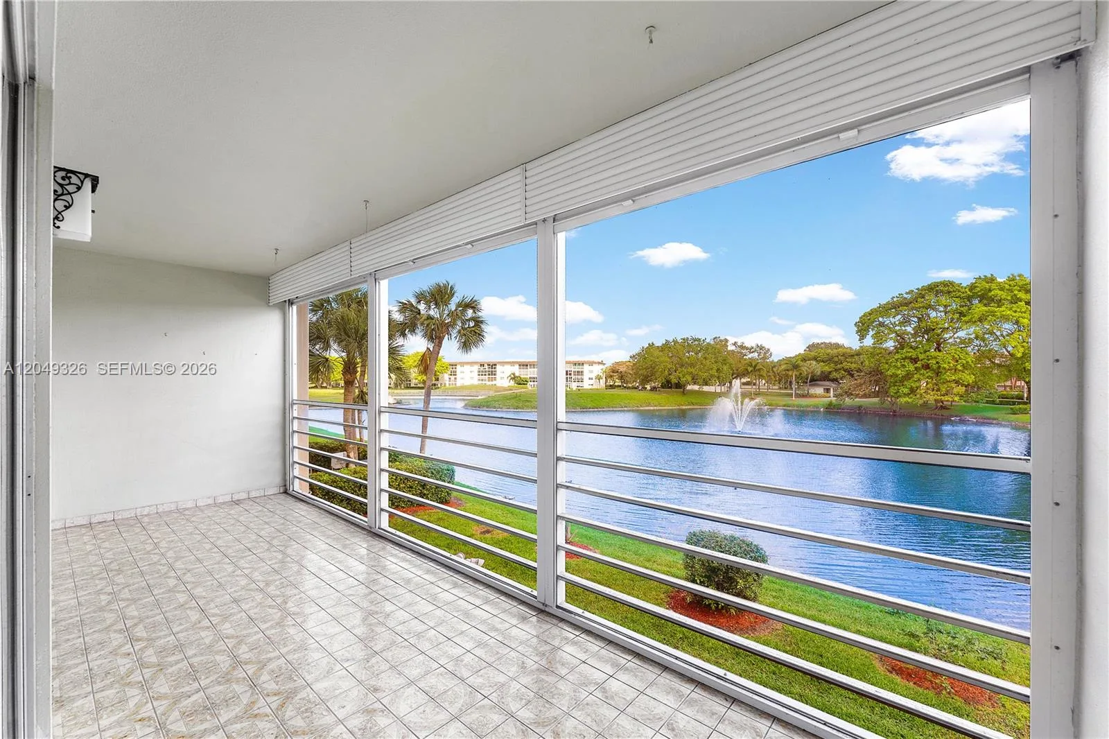 4301 Martinique Cir # H2, Coconut Creek, FL 33066 photo 2