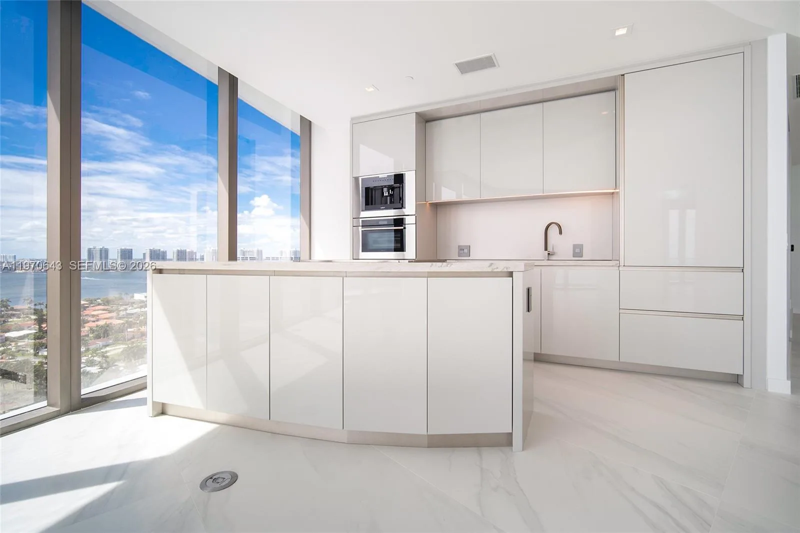 18975 Collins Ave # 1604, Sunny Isles Beach, FL 33160 photo 7