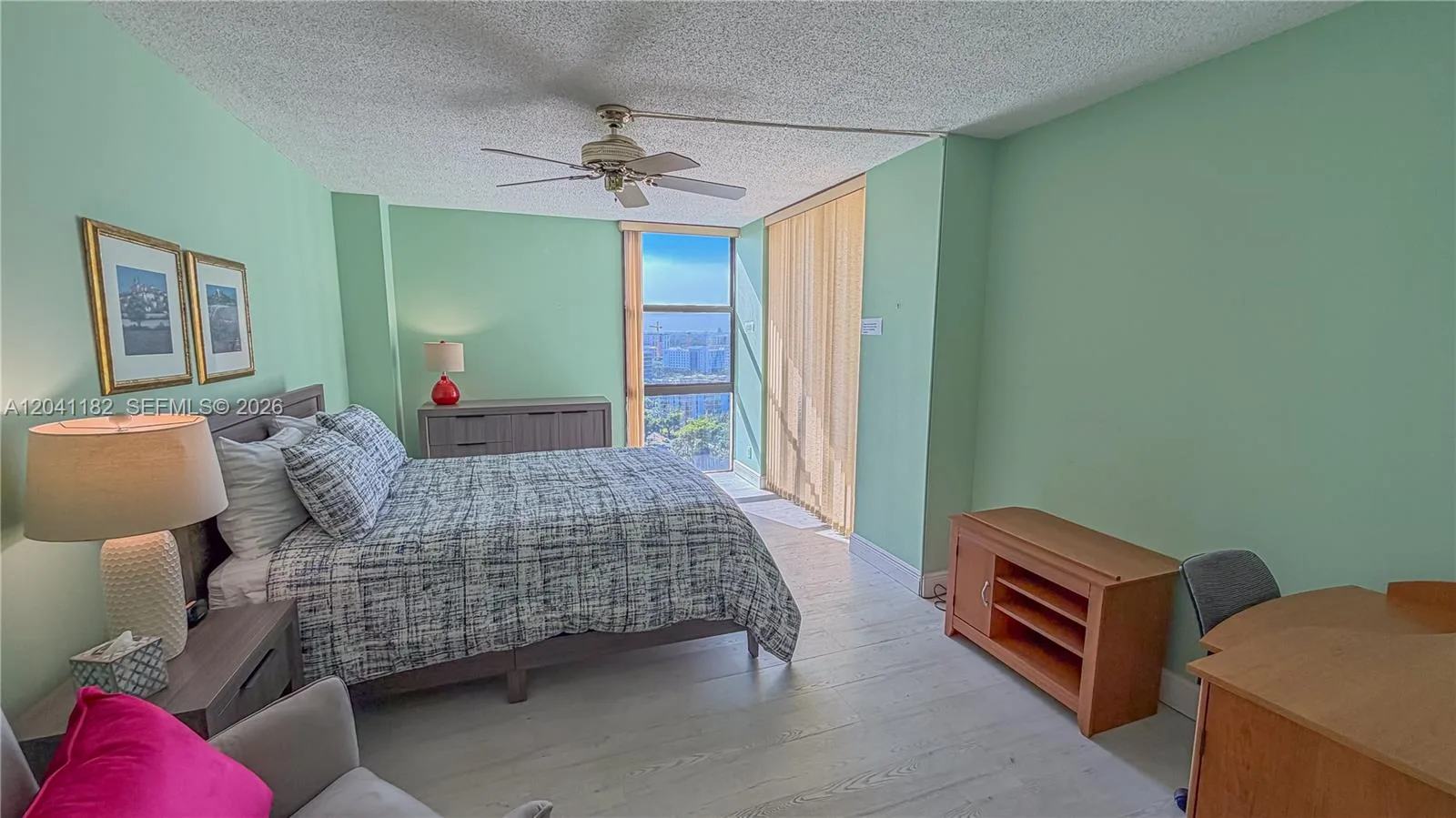 20335 W Country Club Dr # 2102, Aventura, FL 33180