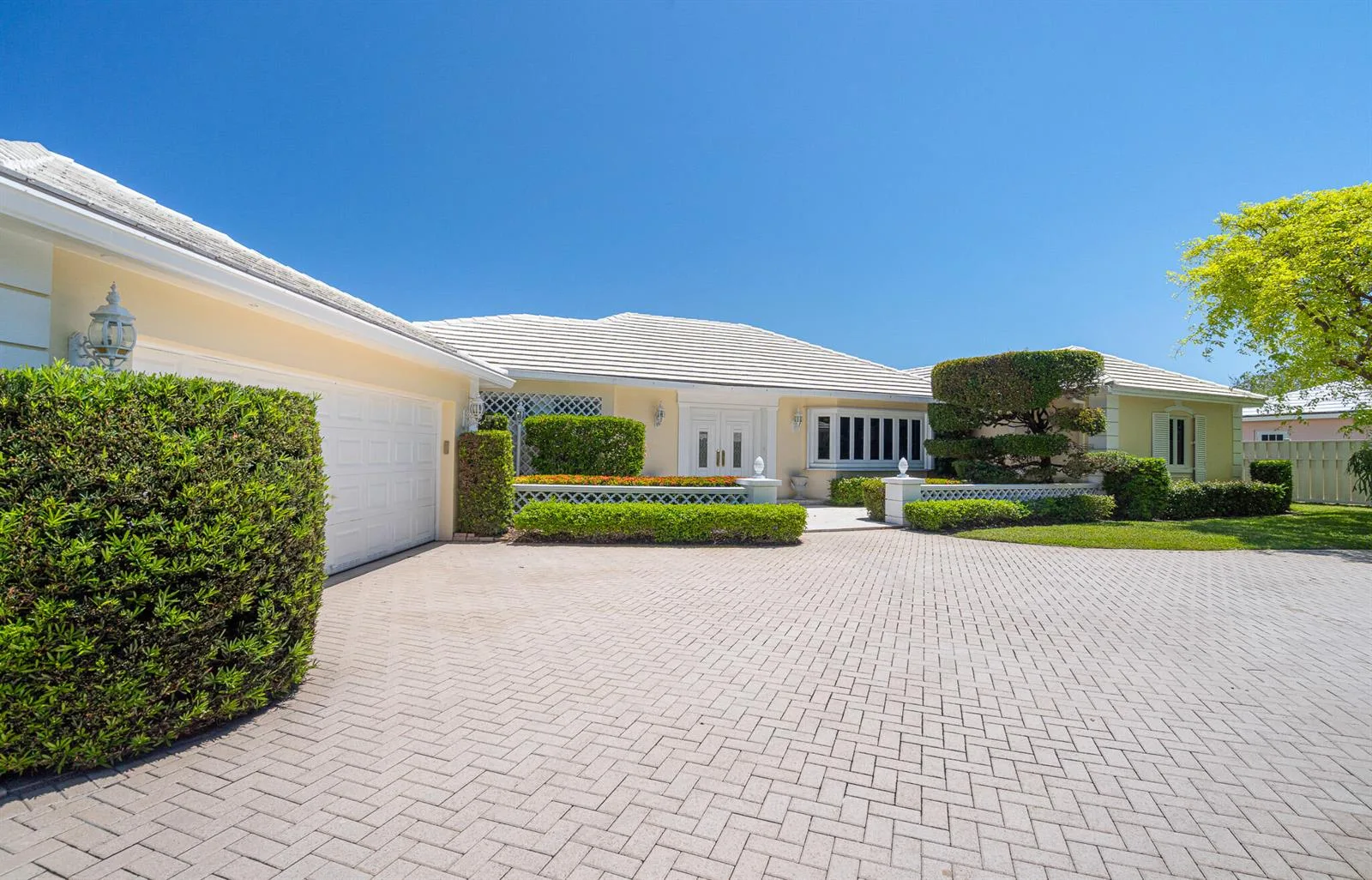 57 Cayuga Road, Sea Ranch Lakes, FL 33308
