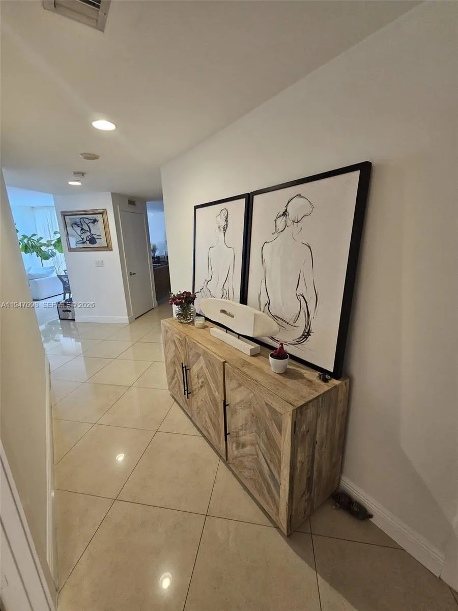 1060 Brickell Ave # 1917, Miami, FL 33131 photo 5