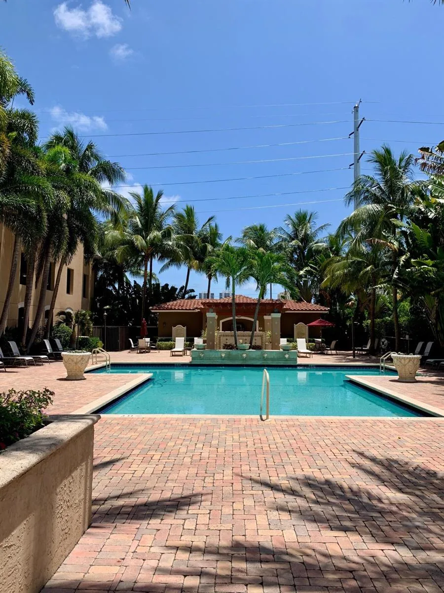 616 Clearwater Park Road # 611, West Palm Beach, FL 33401 photo 10